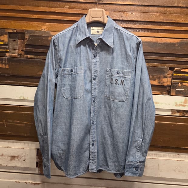 나발 클로딩 샴브레이셔츠