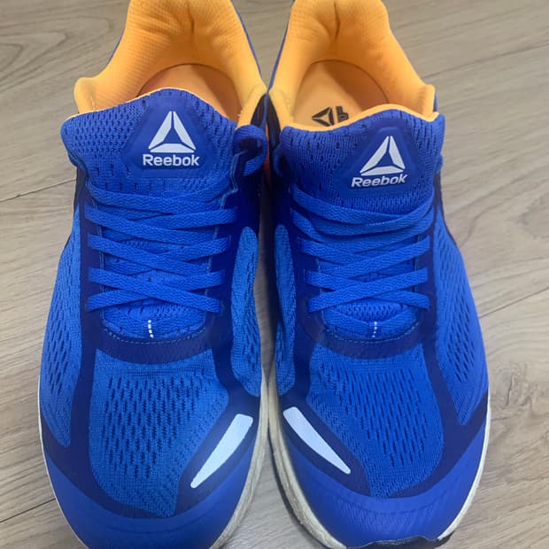 리복런닝화 사이즈 275 판매 합니다