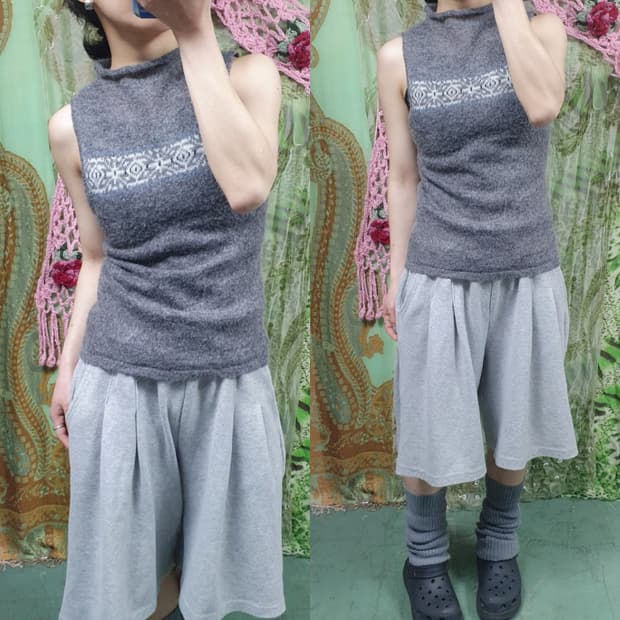 모헤어 하프넥 슬리브리스 니트 탑 그레이