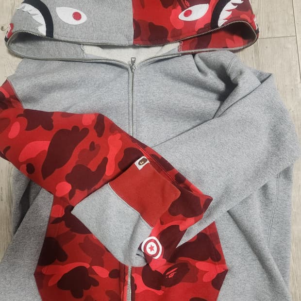 정품 베이프 레드 반 카모 후드집업