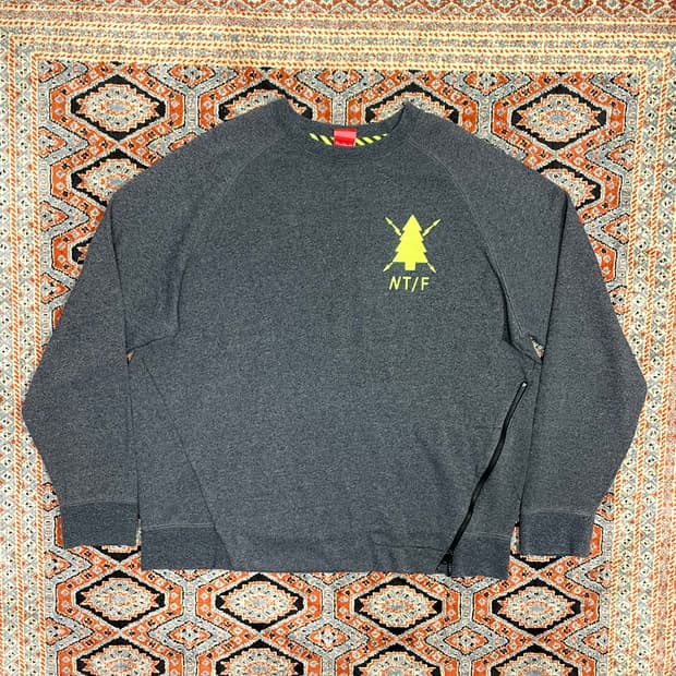 나이키 나무 프린팅 차콜 맨투맨 티셔츠 남성XXL