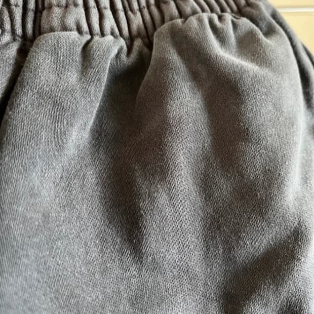 이지 갭 엔지니어드 바이 발렌시아가 사틴 카고 팬츠 포에틱 블랙