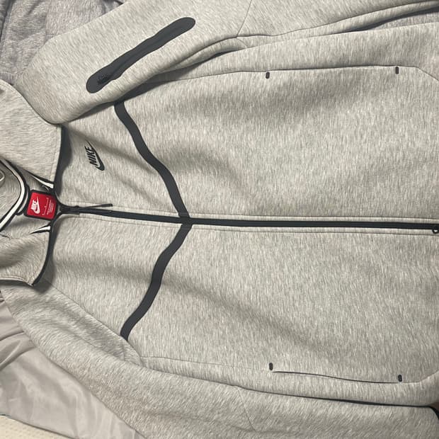 나이키 테크팩 회색