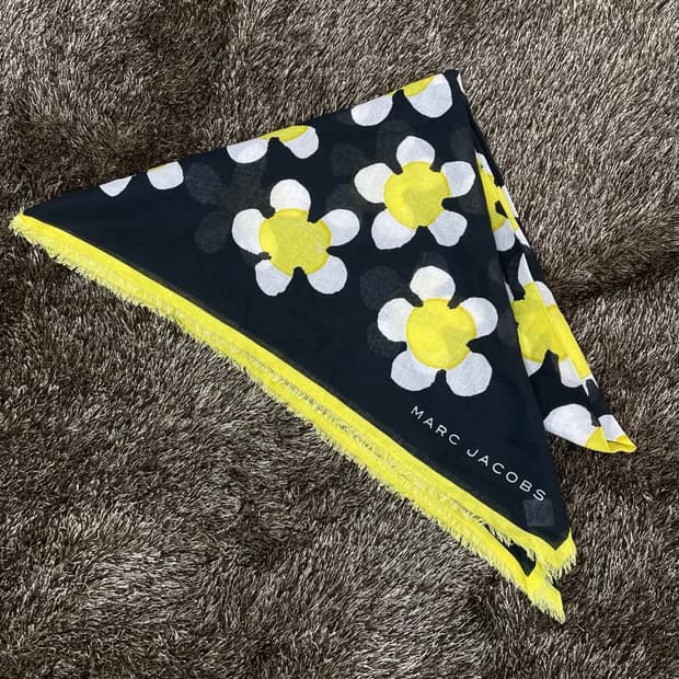 마크 제이콥스 MARC JACOBS 플라워 패턴 코튼 스카프
