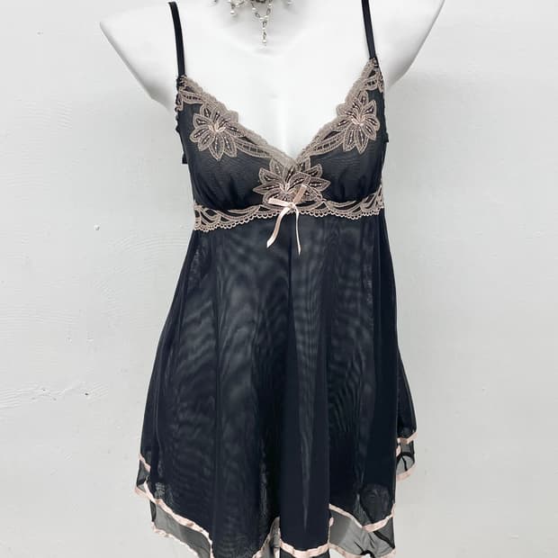 블랙 자수 레이스 슬립