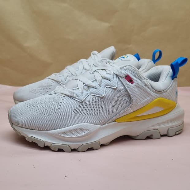 휠라 뉴런 여성운동화240