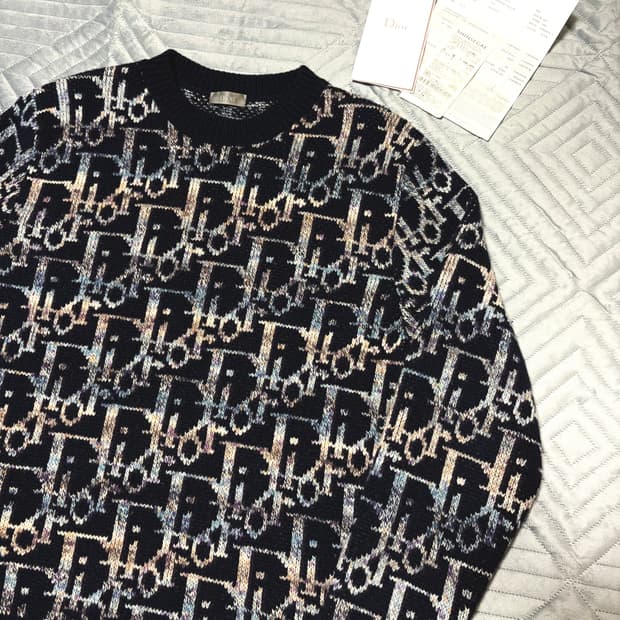 디올 오블리크 니트