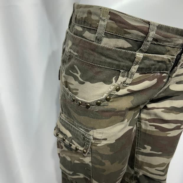 자체 새깅!! 코르티스맛 밀리터리 스터드 카고 카모팬츠 빈티지