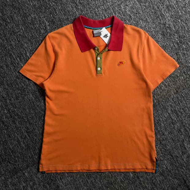 나이키 퓨추라 올드스쿨 카라 티셔츠o 2581