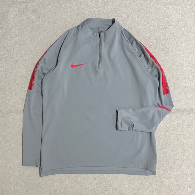 나이키 드라이 스쿼드 드릴 탑