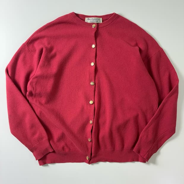 Burberry  버버리 골드버튼 핑크 니트 가디건 