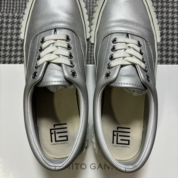 후미토 간류 러버솔 스니커즈