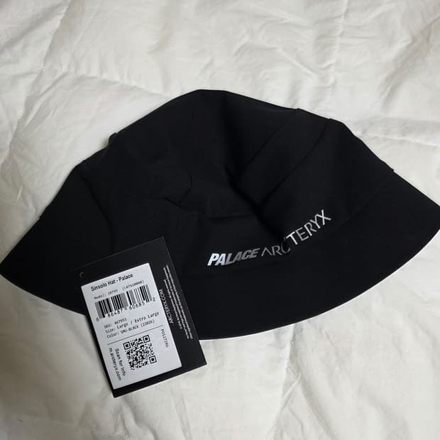 아크테릭스x팔라스 콜라보 신솔로햇 L-XL
