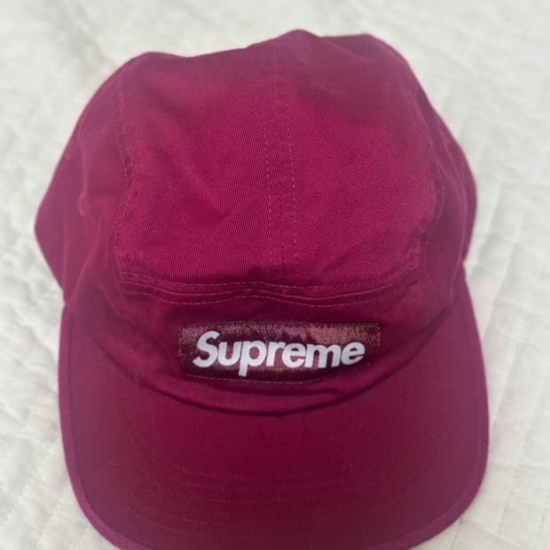 슈프림 워시드 차노 트윌 캠프캡 크랜베리