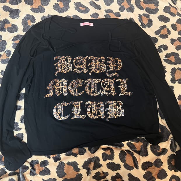 베이비메탈클럽 레오파드 로고 스트링 티