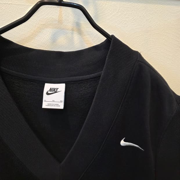 나이키 V넥 블랙 반기모 조끼