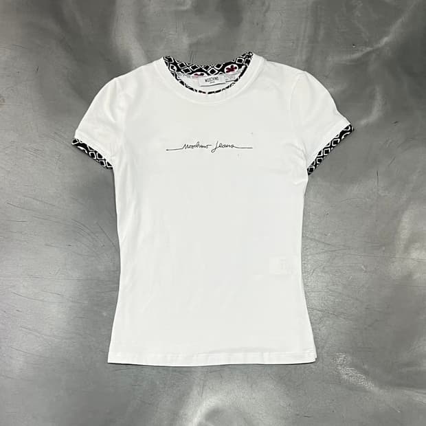  모스키노 자수로고 반팔티 y16266