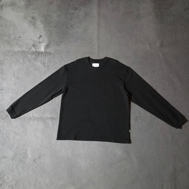 초판 인더로우 위클리 롱슬리브 3 블랙