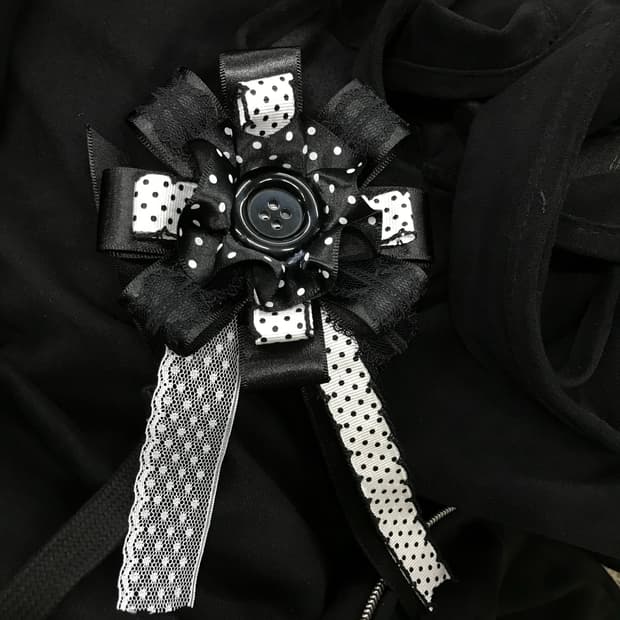 핸드메이드 블랙&화이트 도트 로제트♥ (착샷)