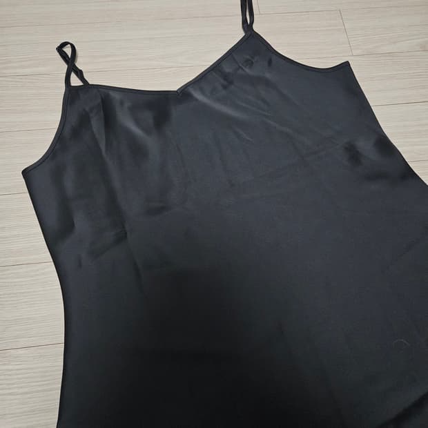 HILARY RADLEY 블랙 원피스