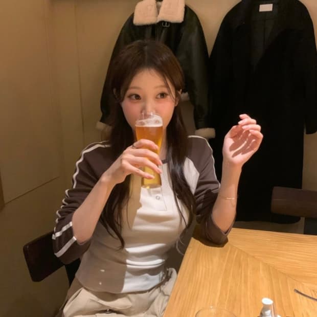 (새상품)베르니마켓 breeze tee