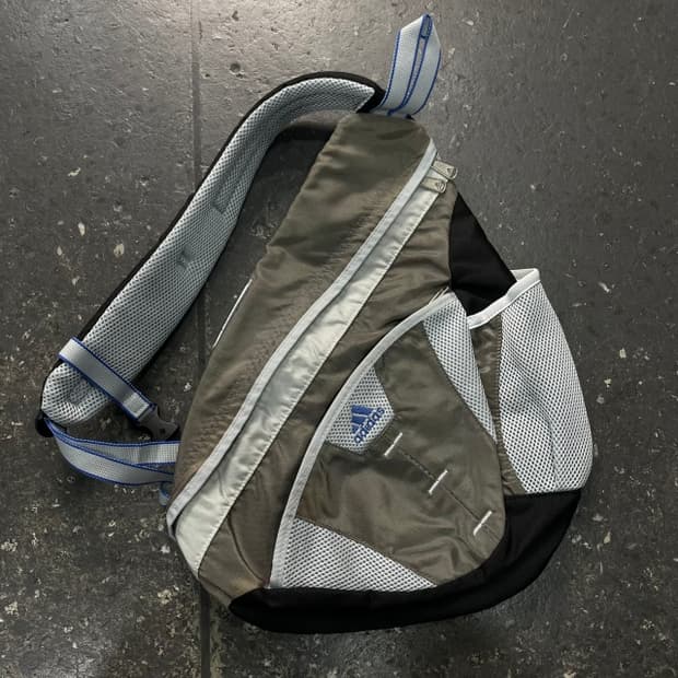 아디다스 크로스백