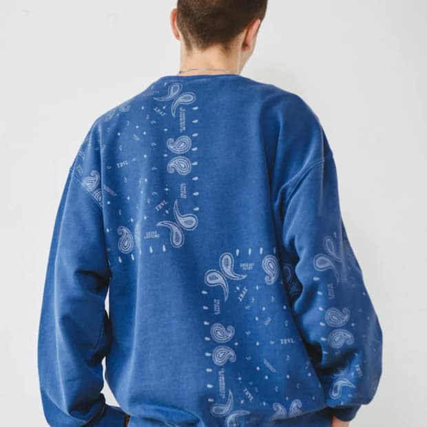 트래블 페이즐리 블루 맨투맨 티셔츠 XL