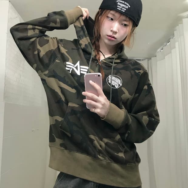알파 인더스트리 카모 반집업 펑크 프린팅 후드티