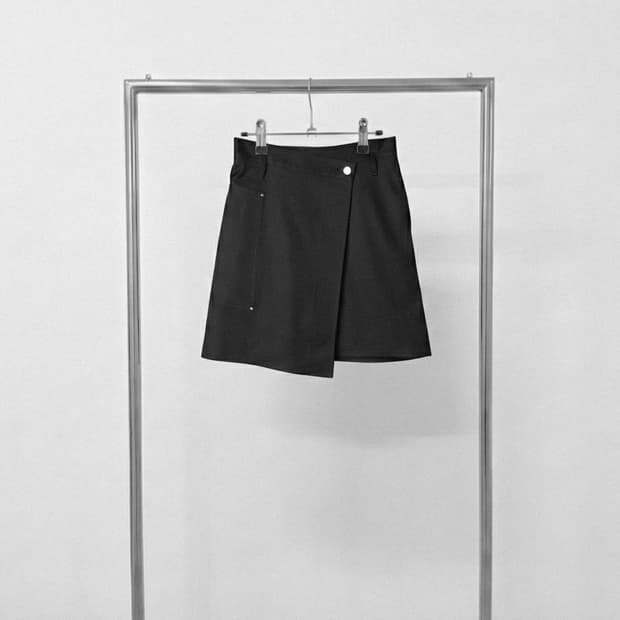 [FRAMeWORK] Black Asymmetric Wrap Skirt
