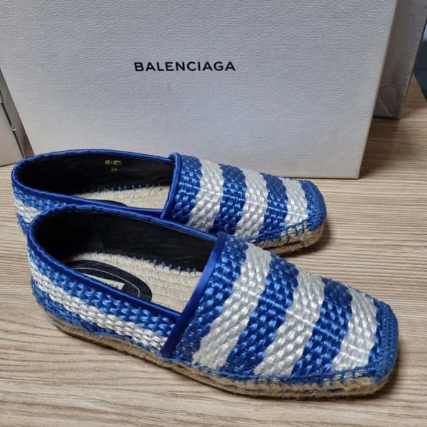 BALENCIAGA 발렌시아가 라피아 에스파듀 35 (225)
