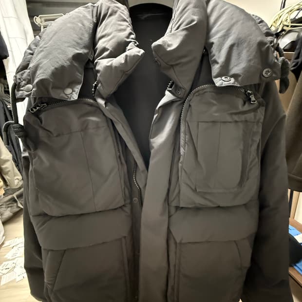 시스템옴므 구스다운 팔 분리 패딩 100사이드