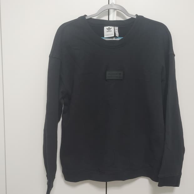 아디다스   불꽃 맨투맨-L사이즈