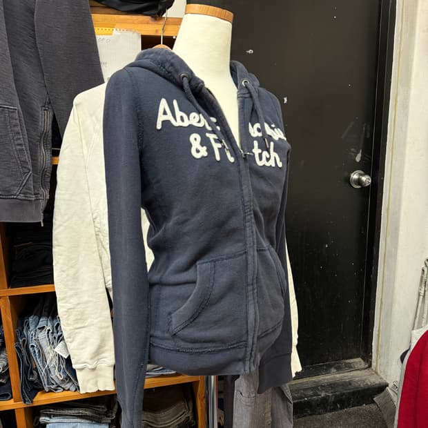 아베크롬비 네이비 딱붙 후드집업