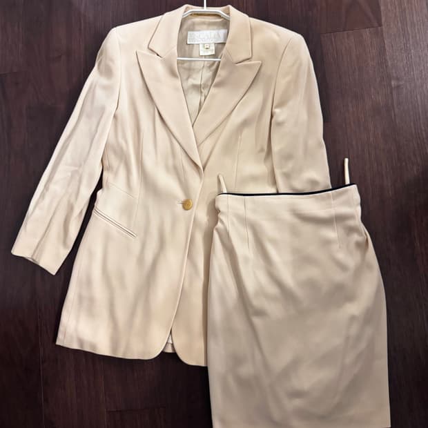 에스까다 정장 셋업 스커트 투피스