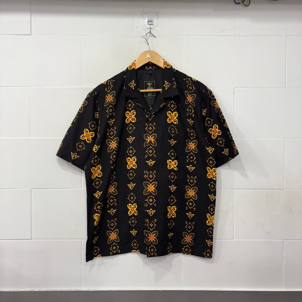 Guru Batik 바틱 반팔 셔츠
