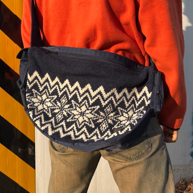 포터 니트배색 크로백