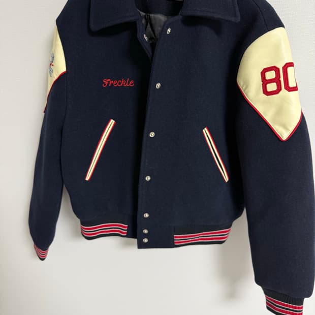 프레클 바시티 자켓