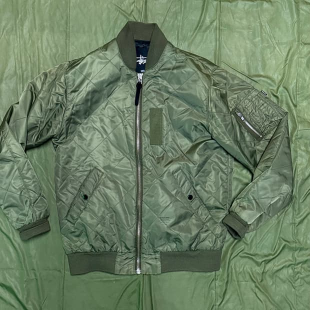 스투시 다이아몬드 퀼팅 MA-1 자켓 S