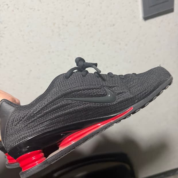 나이키 샥스 Z 블랙/레드 여성 신발 240