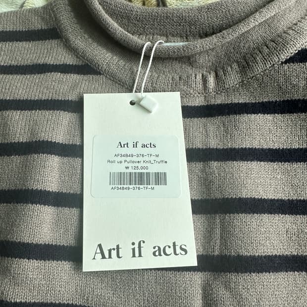새상품) 아트이프액츠 롤 업 풀오버 니트 M 사이즈 팝니다.