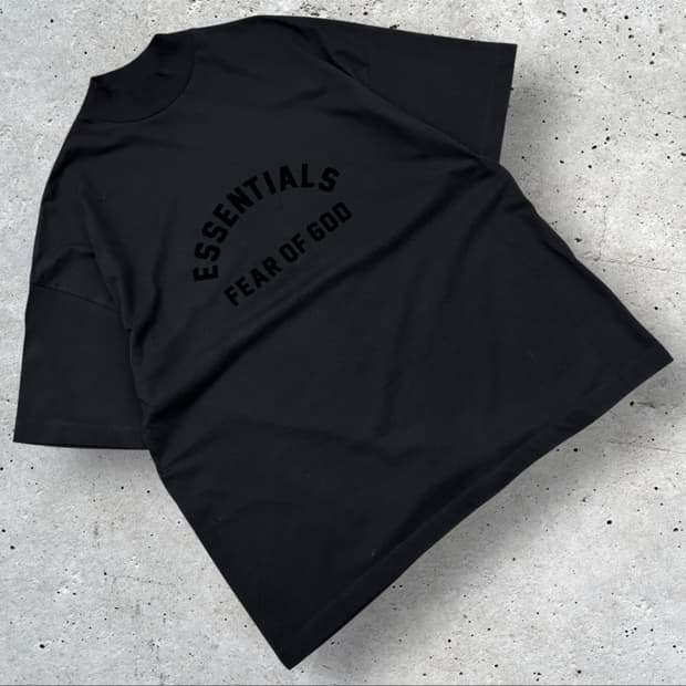 [S] 23ss 에센셜 Fear of God 블랙 반팔 티셔츠 A974