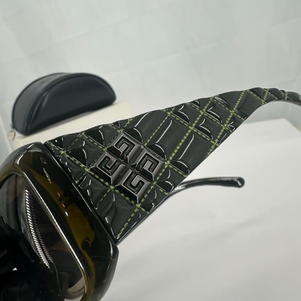 [새상품 무료배송] 정품 지방시 Made in Italy 선글라스