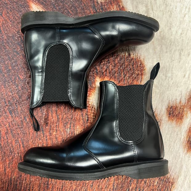 [230] 닥터마틴 플로라 첼시부츠 블랙