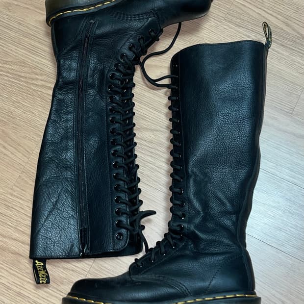 닥터마틴 부츠 20홀