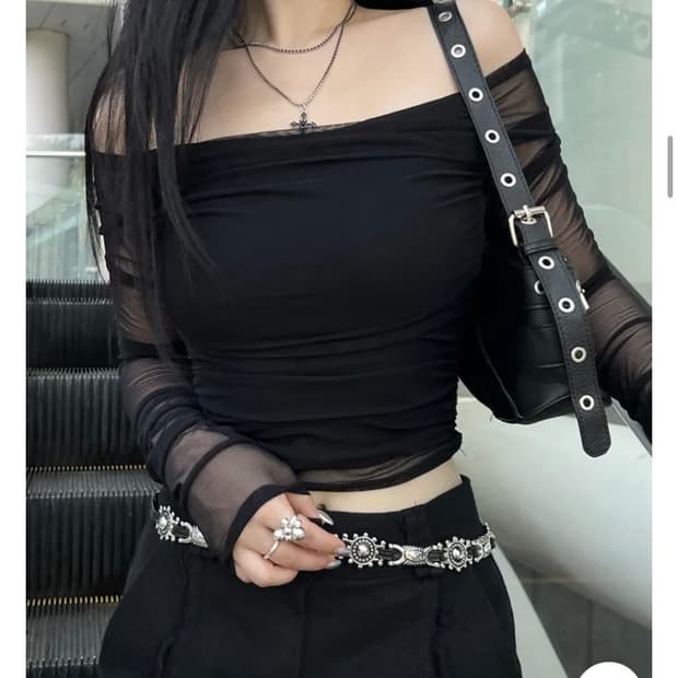 블랙 시스루 오프숄더 셔링 긴팔 티셔츠 FREE