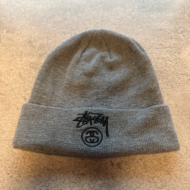 스투시 그레이 더블로고 비니