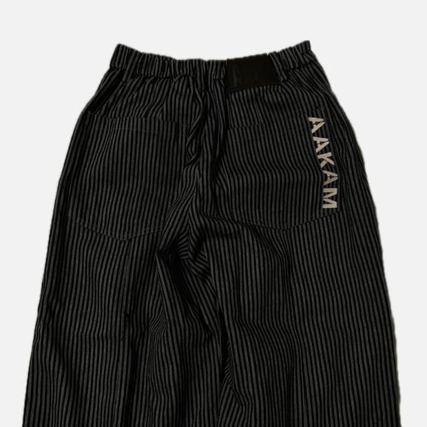 아캄 스트라이프 데님 팬츠 블랙 1사이즈