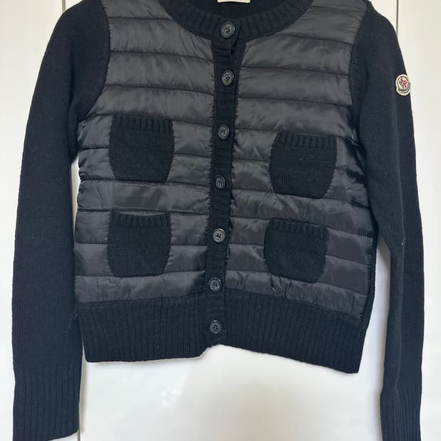 몽클레어 암로고 니트 경량 패딩 자켓 정품