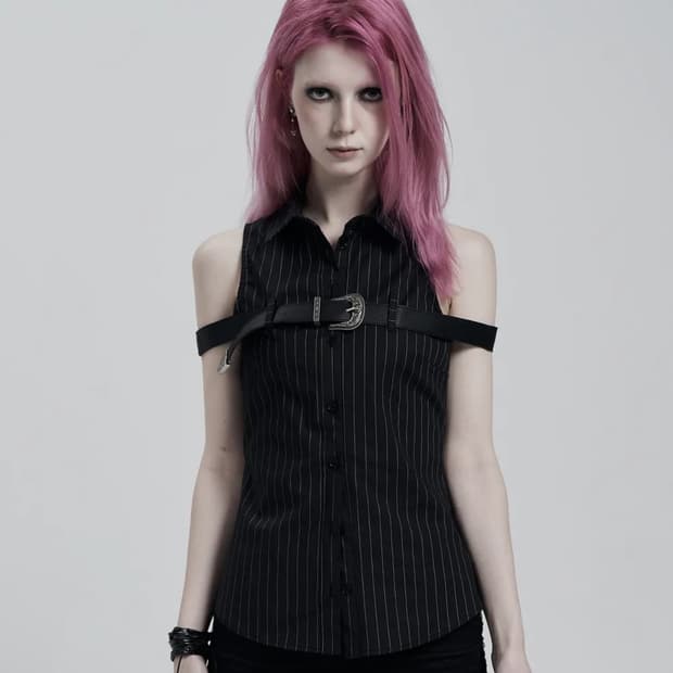 일리오 블랙 벨트 스트라이프 슬리브리스 셔츠