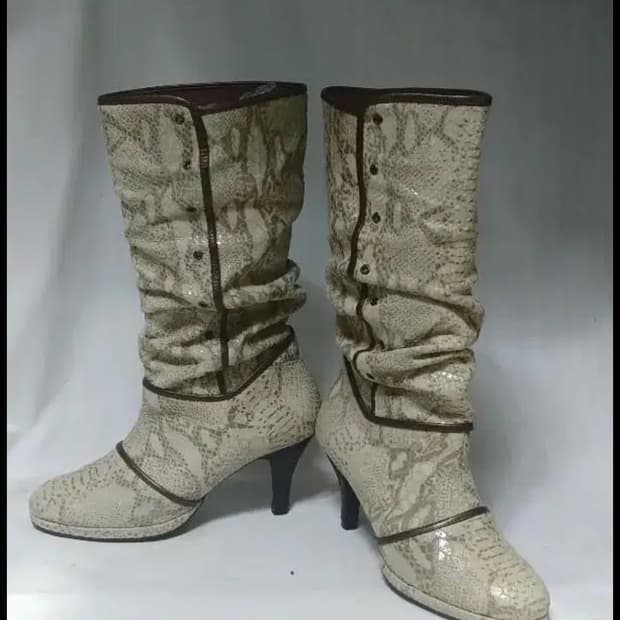 레오파드 뱀피 가죽 베이지 부츠 230